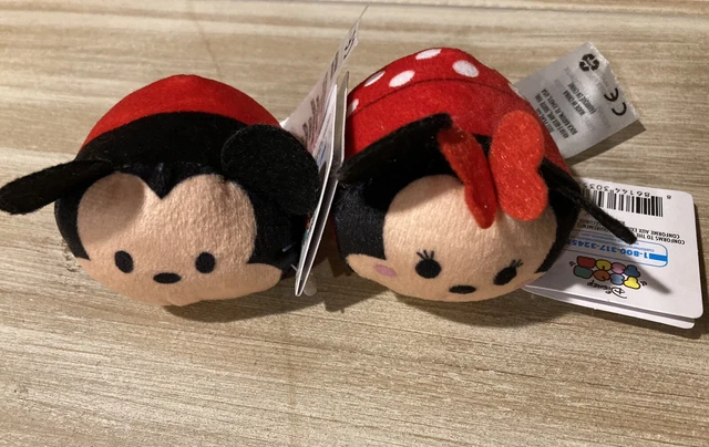 Disney Tsum Tsum  Mickey and Minnie Mouse 2 1/2 inch  Round 1