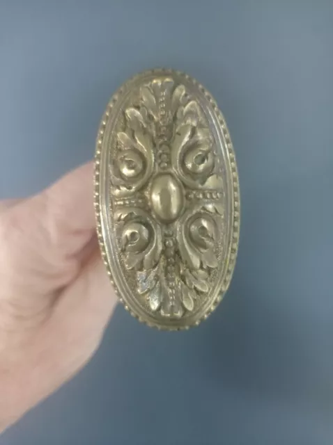 Ancienne poignée en bronze bouton de porte style Louis XVI estampillé