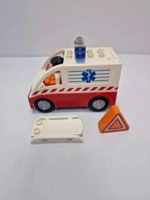 Duplo hotsell ambulance set