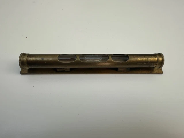 ancien niveau à bulle laiton et metal