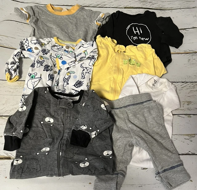 7 Piece Baby Boy One Piece Body Suits and Sleepers 0-3 Months / Carters  Yellow
