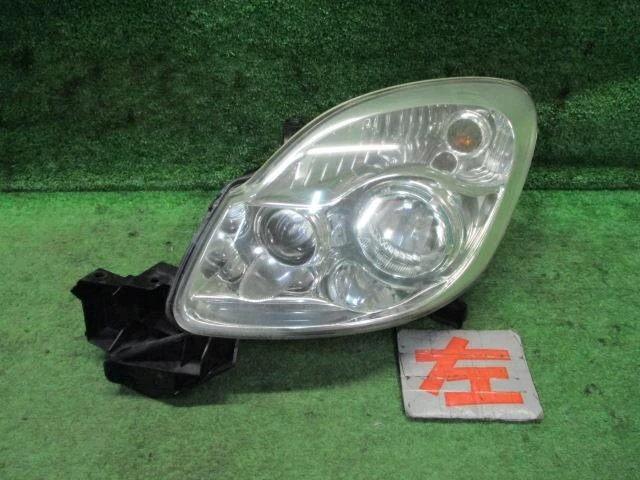MAZDA Verisa 2004 DBA-DC5W Faro sinistro D46251041C [usato] [PA25842324]