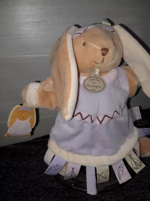 Doudou Marionnette Lapin Mario Indien Mauve Etiquettes Doudou et Compagnie TTBE