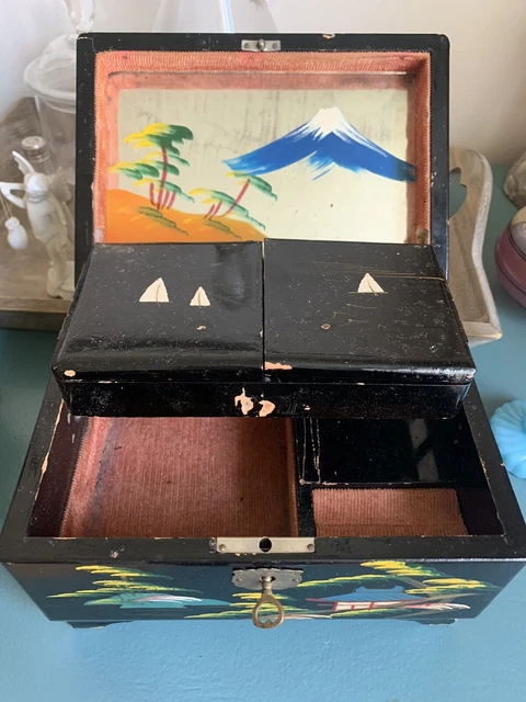 Boîte à Bijoux, Avec Boîte à Musique - Bois, Nacre - Chine