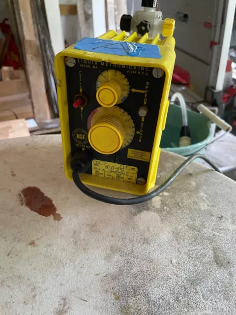 LMI Milton Metering Pump & Accessories w/Working Video, 24GPD/80 PSI