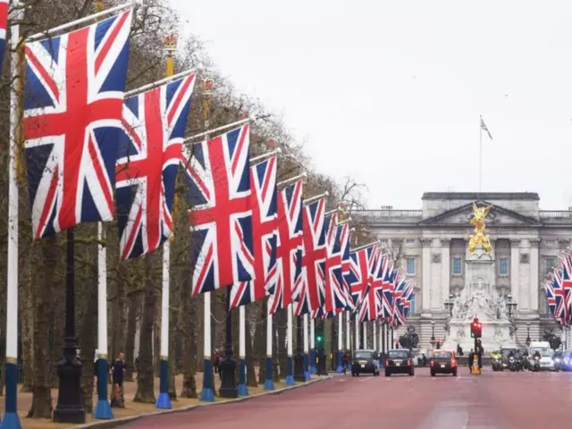 XL UNION JACK FLAG UJ TWO - XL Large 8FT x 5FT Jumbo Union Jack Flag Banner