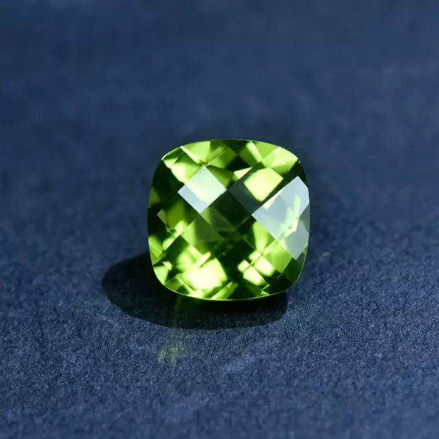 Magnifique Péridot du Pakistan  1.86 Carats