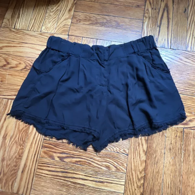 NWT $98. Splendid Women’s Black Viscose Raw Edge Shorts w Pockets Size Large