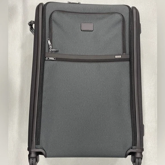 Tumi Alpha 3 Extended Trip Explorer Suitcase Grey