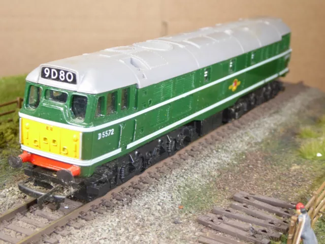 Triang/Hornby 00 Spur BR Baureihe 31 Diesellok Nr. D5572 BR grün lackiert