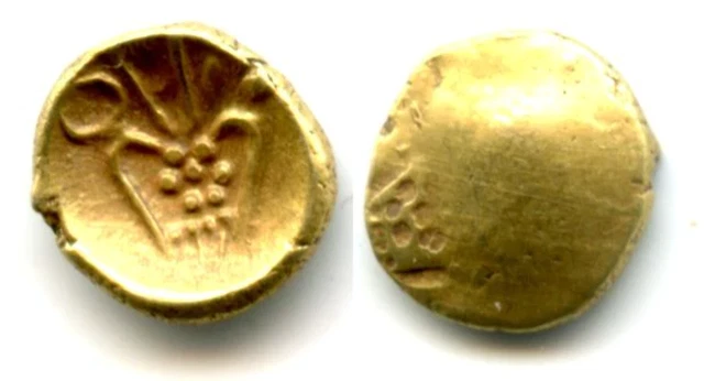 Rare gold Kali scyphate fanam minted from South-Eastern India, Dutch VOC or loca