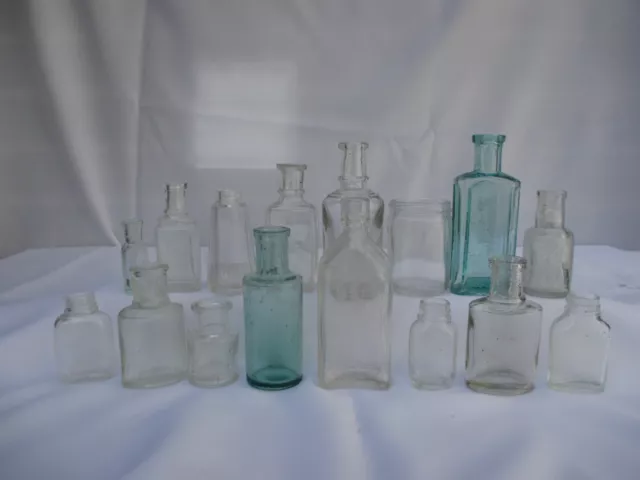 16x SMALL CURE CHEMIST MEDICINE VINTAGE OLD  ANTIQUE BOTTLES WEDDING DECORATION