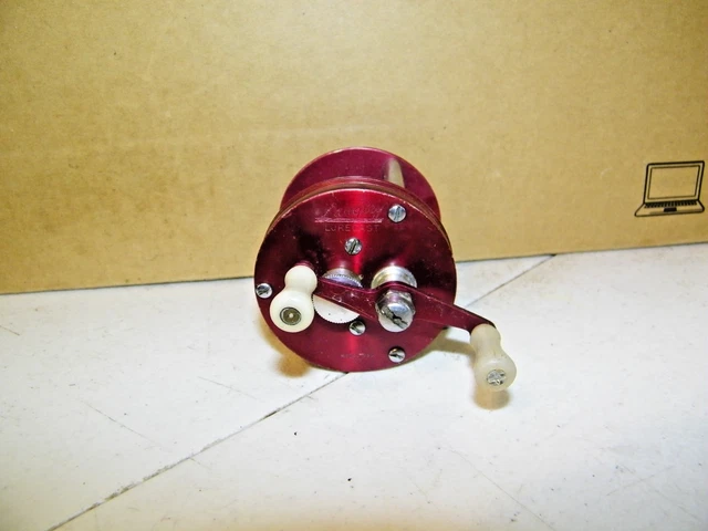 リール LANGLEY LURECAST 330 KC Old Vintage LANGLEY LURECAST Model 330 KC Casting Reel Used