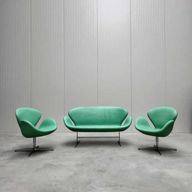 Arne JACOBSEN Swan Sofa & 2x Swan Chair by Fritz HANSEN Leder Naturale GRÜN