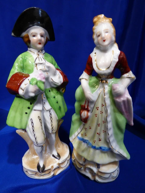 Couple De Personnages, Bourgeois & Bourgeoise En Biscuit Emaille.japan. Ref 7331
