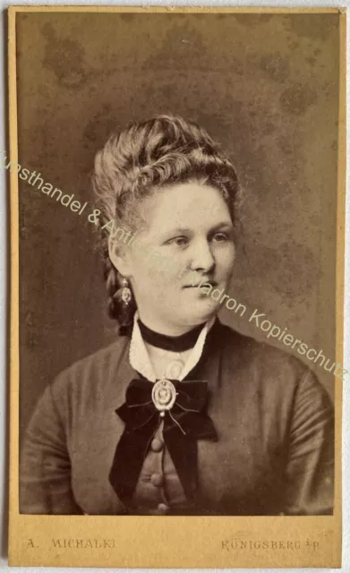 orig. CDV Foto Fotografie Frau Dame Mode um 1879 Königsberg Ostpreußen Michalki