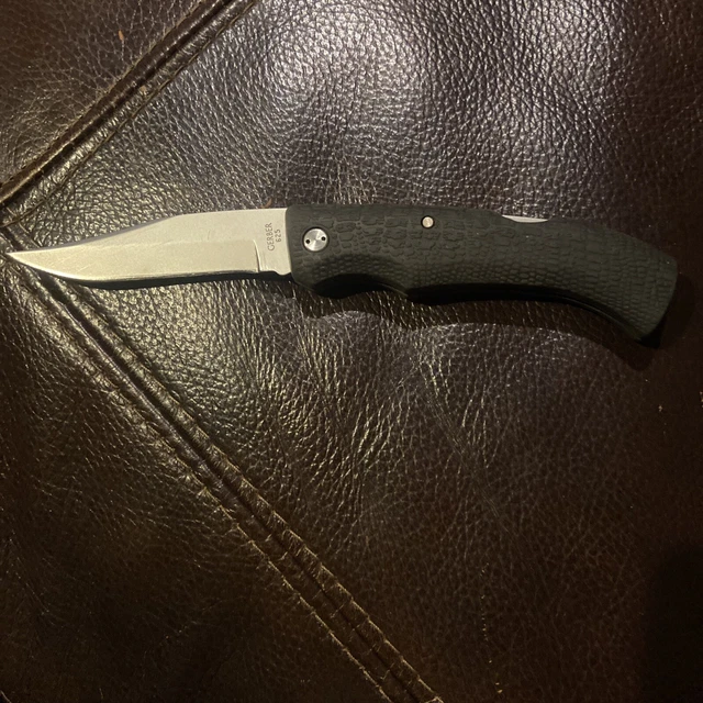 GERBER GATOR 625 Black Folding Pocket Knife Lockback Rubber Handle! 34