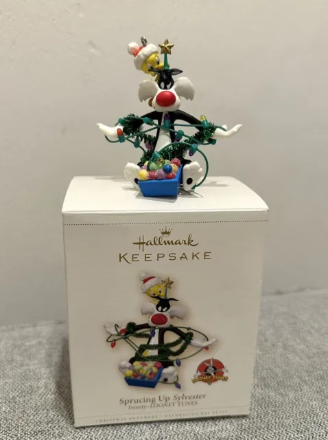Hallmark Keepsake Ornament Sylvester + Tweedy Bird Sprucing Up Sylvester W/ BOX