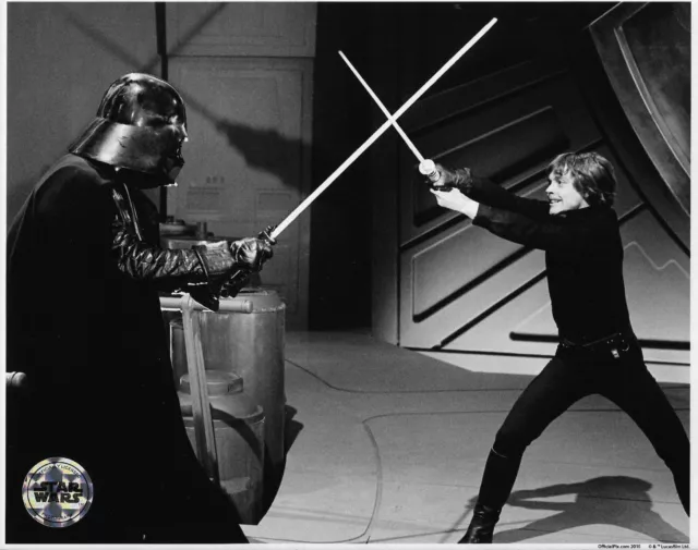 Star Wars Official Pix Mark Hamill Luke Skywalker Unsigned 10 x 8 B/W Photograph