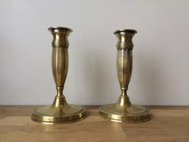ancienne paire de bougeoirs en bronze