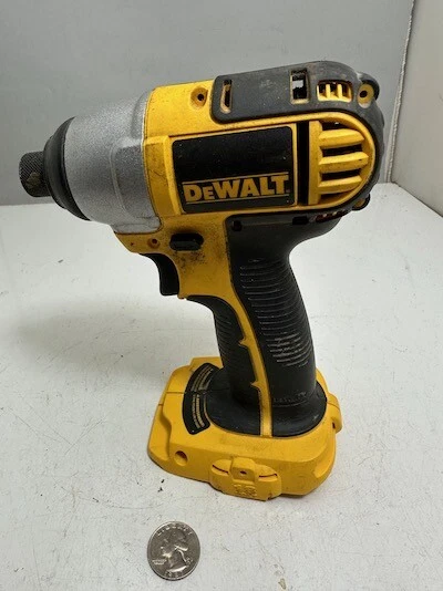 DEWALT DC825 CORDLESS 1/4" IMPACT DRIVER, 18V. Works Great, NO RESERVE!