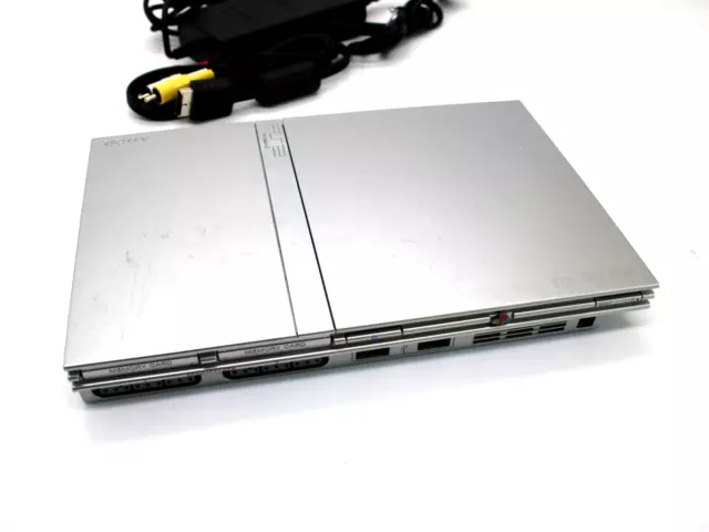 PS2 Konsole Slim SILBER Sony Playstation 2 PAL + Alle Kabel Voll Funktionsfähig