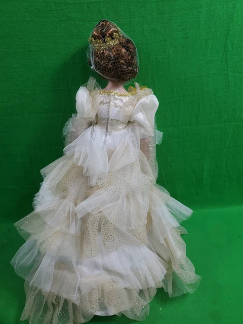 The Heritage Signature Collection Porcelain Angel Doll ~ COA ~ New ~ Stand 4