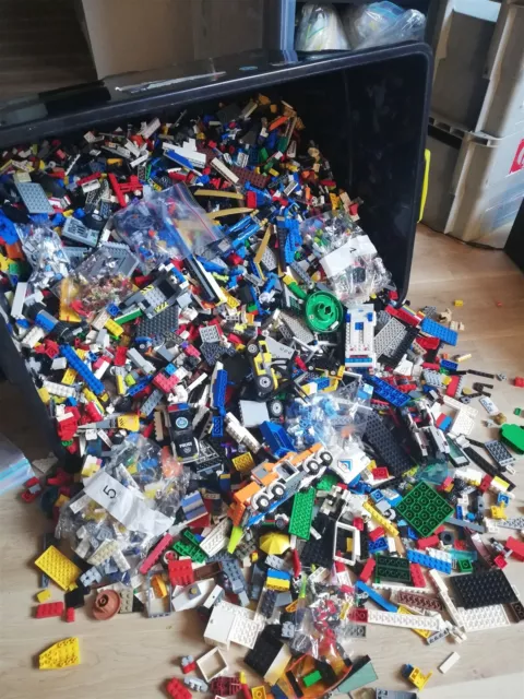 LEGO - 850PCS 1KG LEGO MASTERS BUILDING PACK - Free Brick Tools
