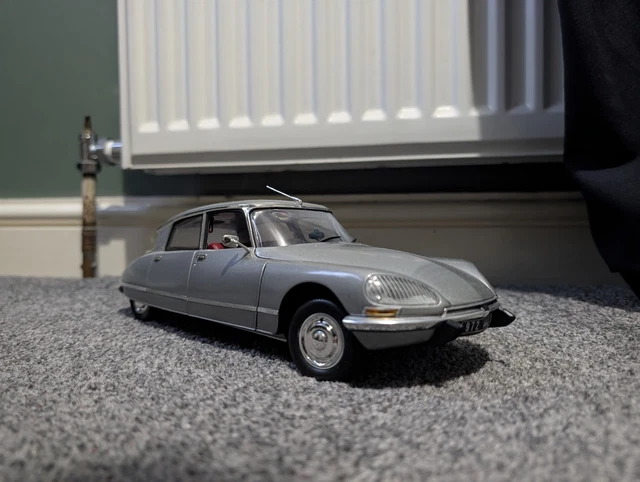 NOREV 1/43 Citroën DS21 PALLAS 1967 Vert Toit Argenté (miniature Métal)