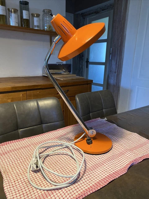 Applique à deux lampes et bras articulés