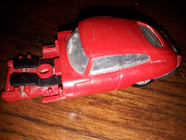 Miniature Kirk Jaguar Type E Rouge Avec Hard Top – 1:43 – Fabriqué Au Danemark