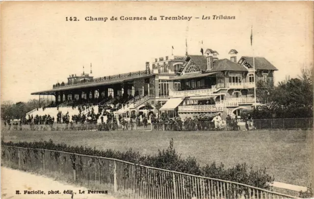 CPA AK Champ de Courses du TREMBLAY Les tribunes (671999)