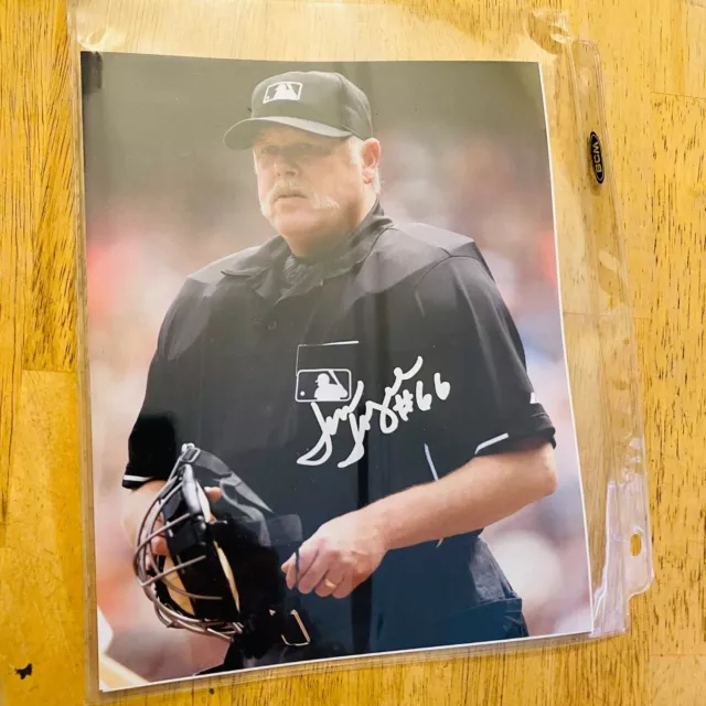 Jim Joyce Mlb Umpire Signed / Autographed 8X10 Photo Nice!!