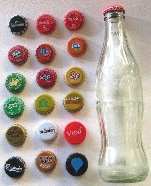 Bottiglietta Coca Cola con 18 tappi di bibite tutti dal MALAWI