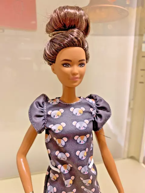 BARBIE Fashionistas Tall Asian Girl with Black Green Hair