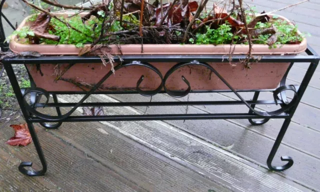 Wrought iron 24in garden planter pot holder