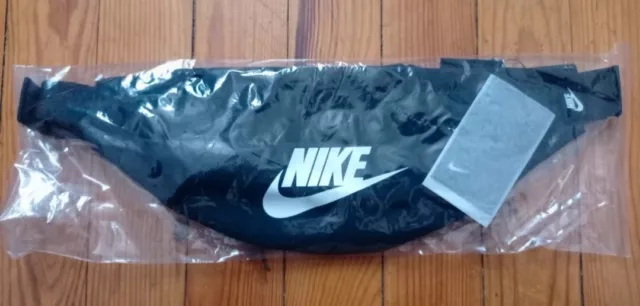 Nike Sac banane noir Heritage BA5750-010