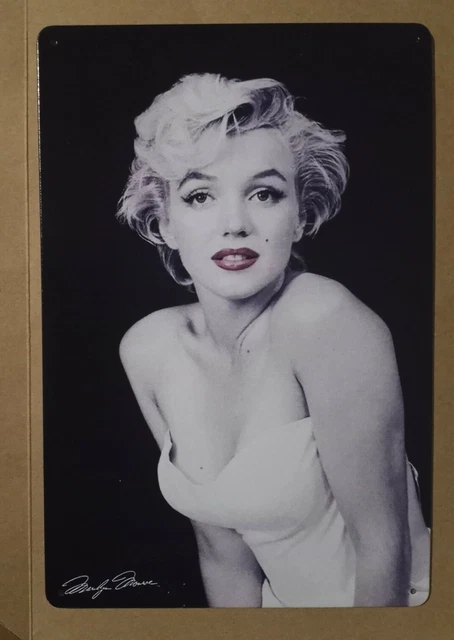 Marilyn Monroe - metal hanging wall sign