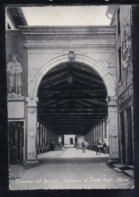 Cartolina Bassano del Grappa Ingresso al Ponte degli Alpini ANIMATA AUTO EB879