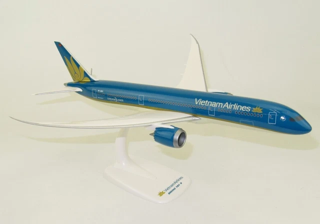 Herpa Maquette Avion LOT Polish Airlines Boeing 787-9 Dreamliner – Échelle 1/200 – Snap-Fit – Collection Avec Support