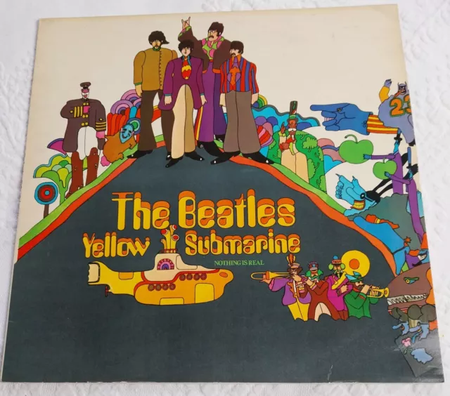 THE BEATLES , Yellow Submarine, UK, PCS 7070, 1973, Black Lines.