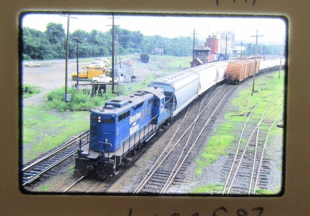 Original  '87 Kodachrome Slide BM Boston Maine 1711 GP9 Deerfield       39I34
