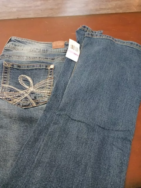 wallflower jeans size 11 boot cut