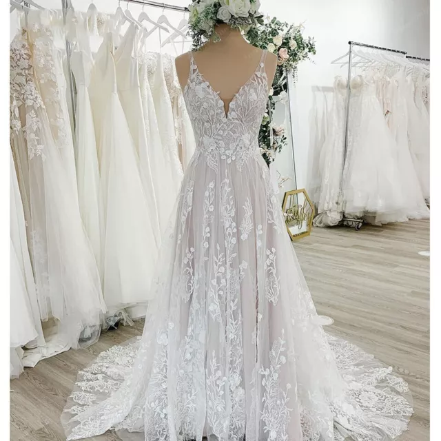 Elegant Beach A-line Wedding Dresses Lace Appliques V Neck Backless Bridal Gowns
