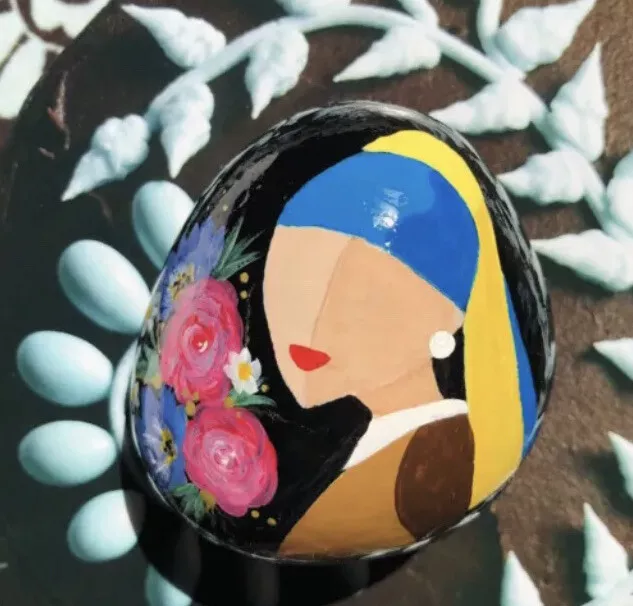 Painted rock w. acrylic painting/ Sealed w. art Resin/Girl with a Pearl Earring