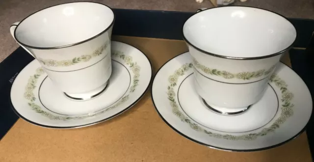 Noritake Vintage Flowered Teacup Set (2 Teacups & Saucers) - Trilby