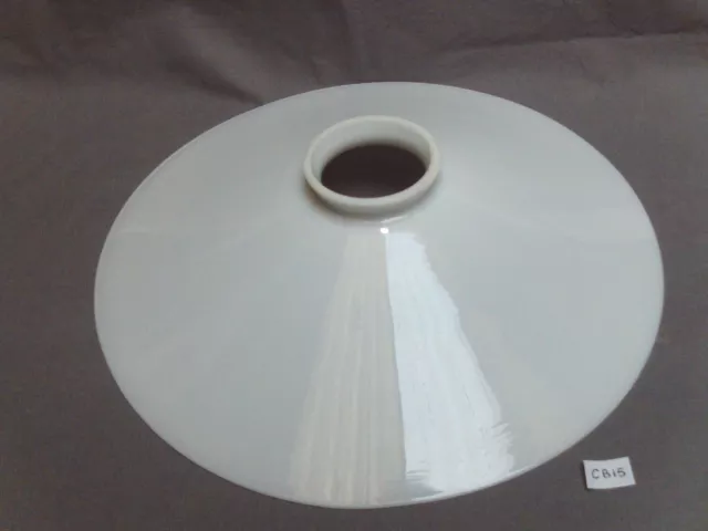 abat jour ancien en opaline blanche , Ø 25,3 cm, à collerette (CB15)