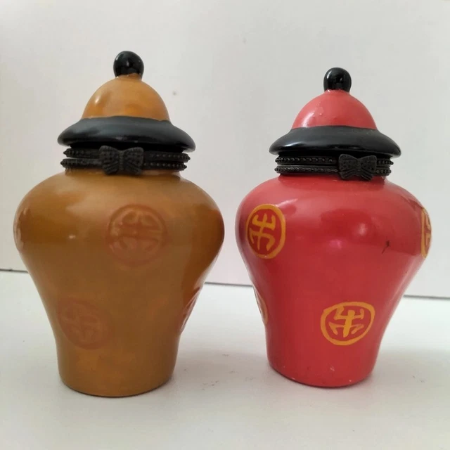Jolie paire de vases miniatures. Style japonais.