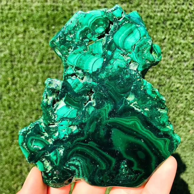 177G Natural malachite slice quartz crystal luster mineral specimen