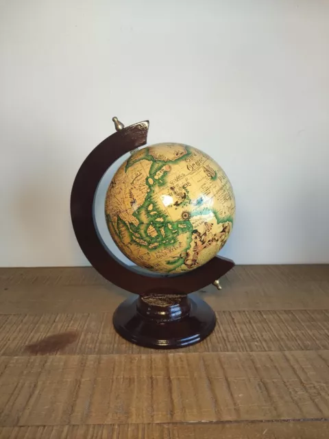 Ancien Petit Globe Terrestre En Bois Foncé - Rare - Vintage